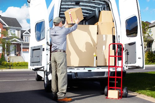 Temperature-controlled storage space in Kingston for valuable belongings